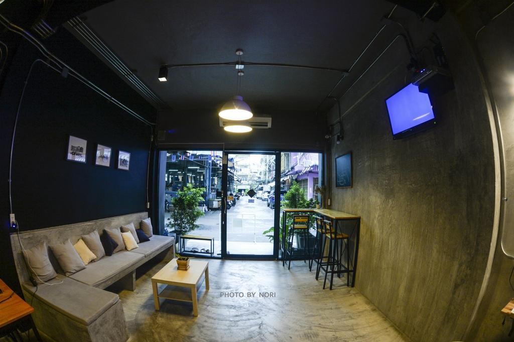 The Backpack Hostel Bangkok Bagian luar foto